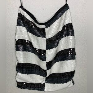 Elliatt skirt mini sequins sz medium NWT “Judge” style E2081403 Black/White